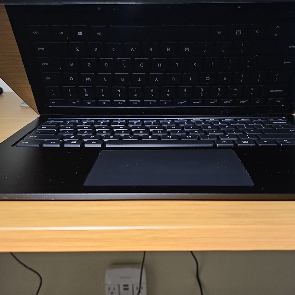 2019 Microsoft Surface Laptop 2 - Picture 6 of 6